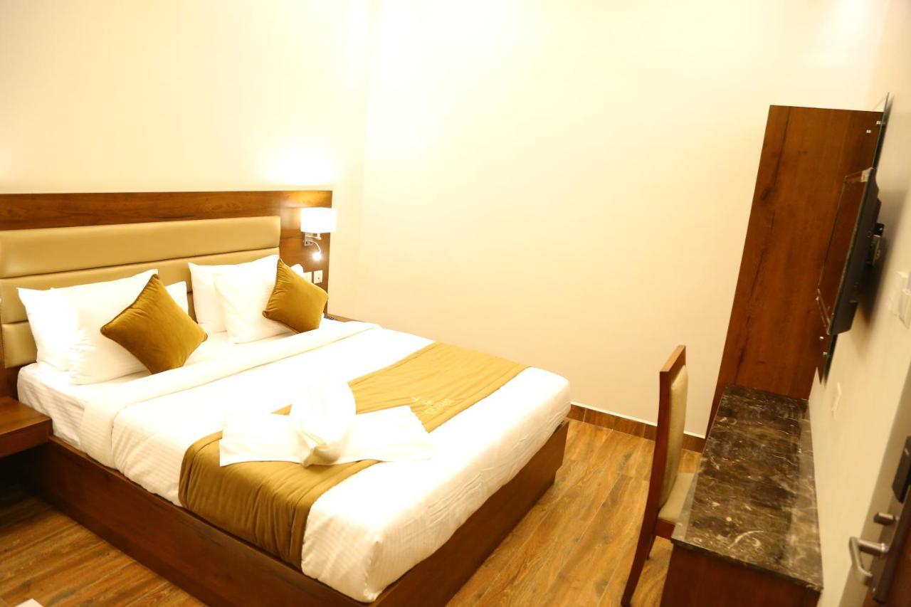 Hotel Vsr Grand Madanapalle Exterior foto